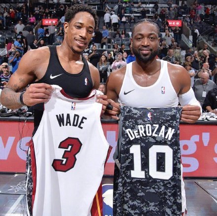 他在攻防两 他在攻防两