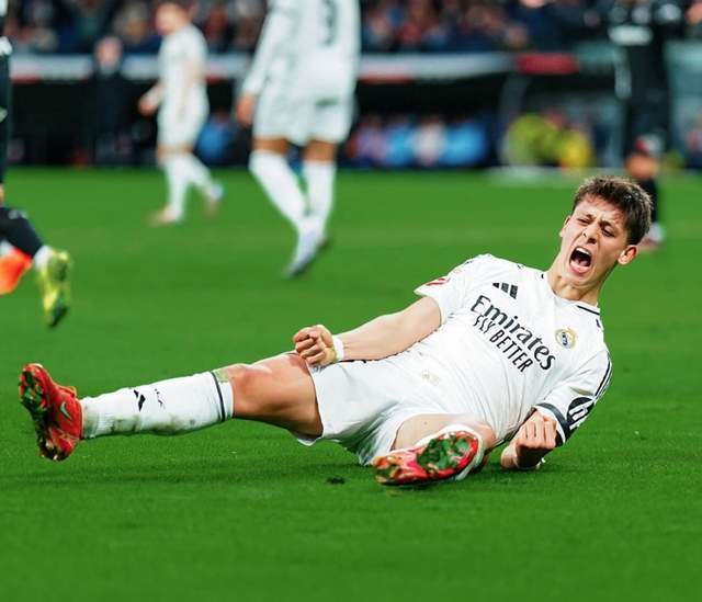 A在湿滑球 A在湿滑球