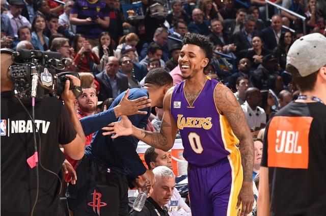 构成评委一 构成评委一